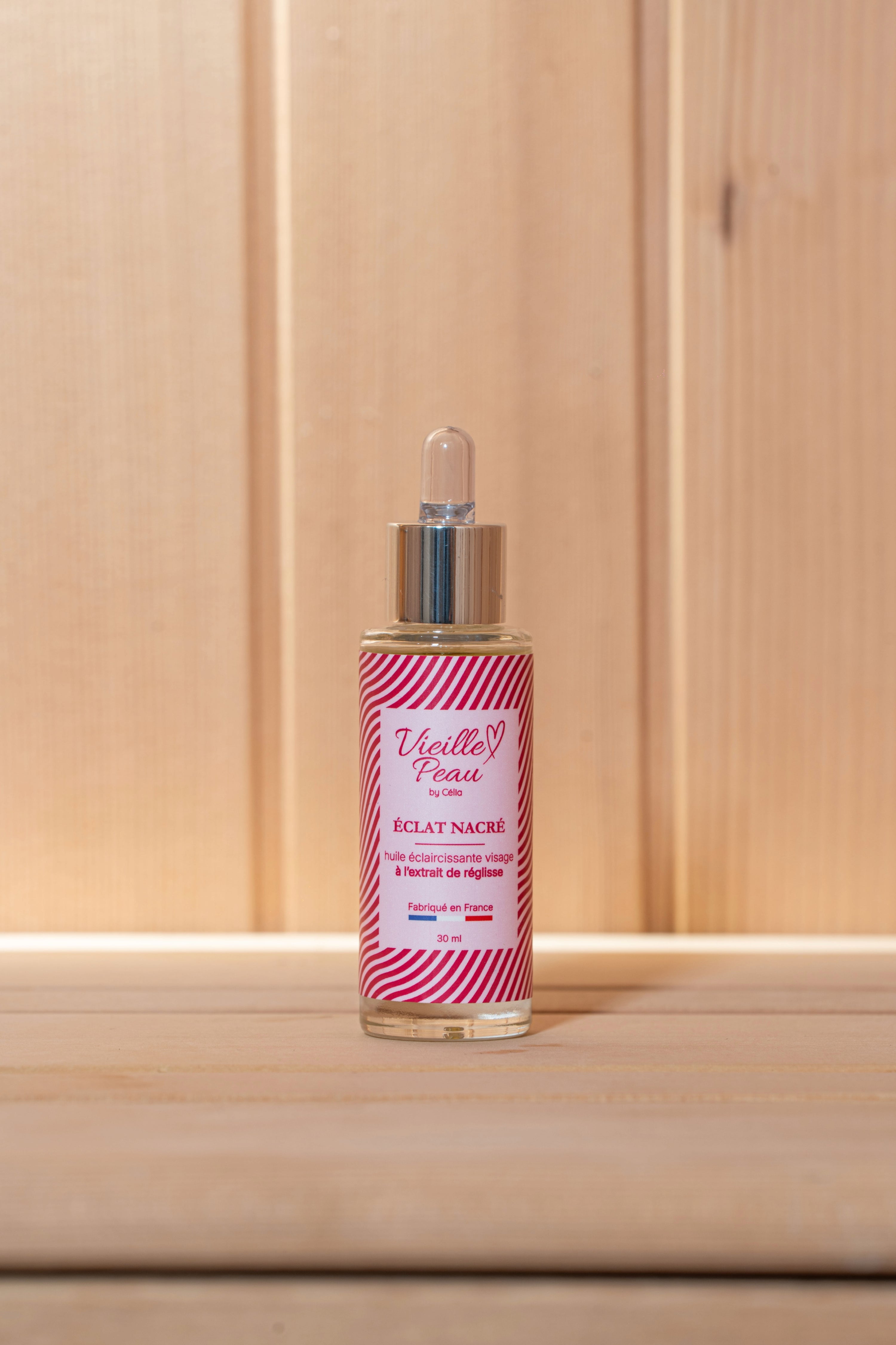 ÉCLAT NACRÉ - Huile éclaircissante visage à l'extrait de réglisse 30ml